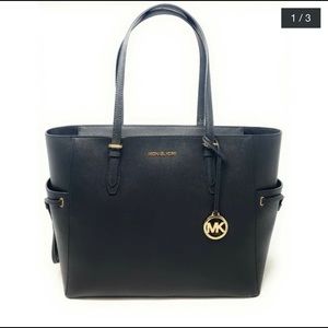 Black Michael Kors Gilly tote bag. NWT.